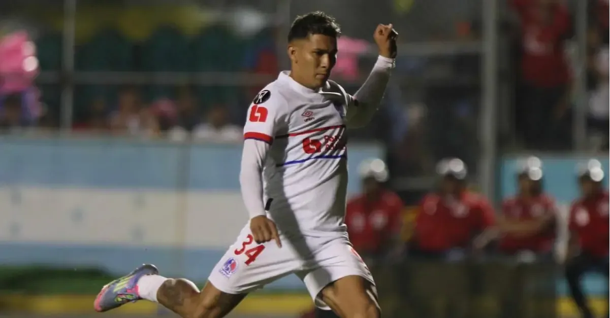 López fue uno de los que falló en la tanda de penales ante Alajuelense.