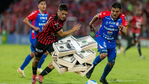 Xelajú y Alajuelense juegan por más que el trofeo.