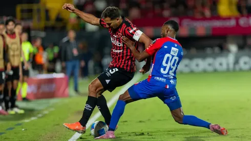 Alineaciones de Xelajú y Alajuelense para el partido de vuelta de la gran final.