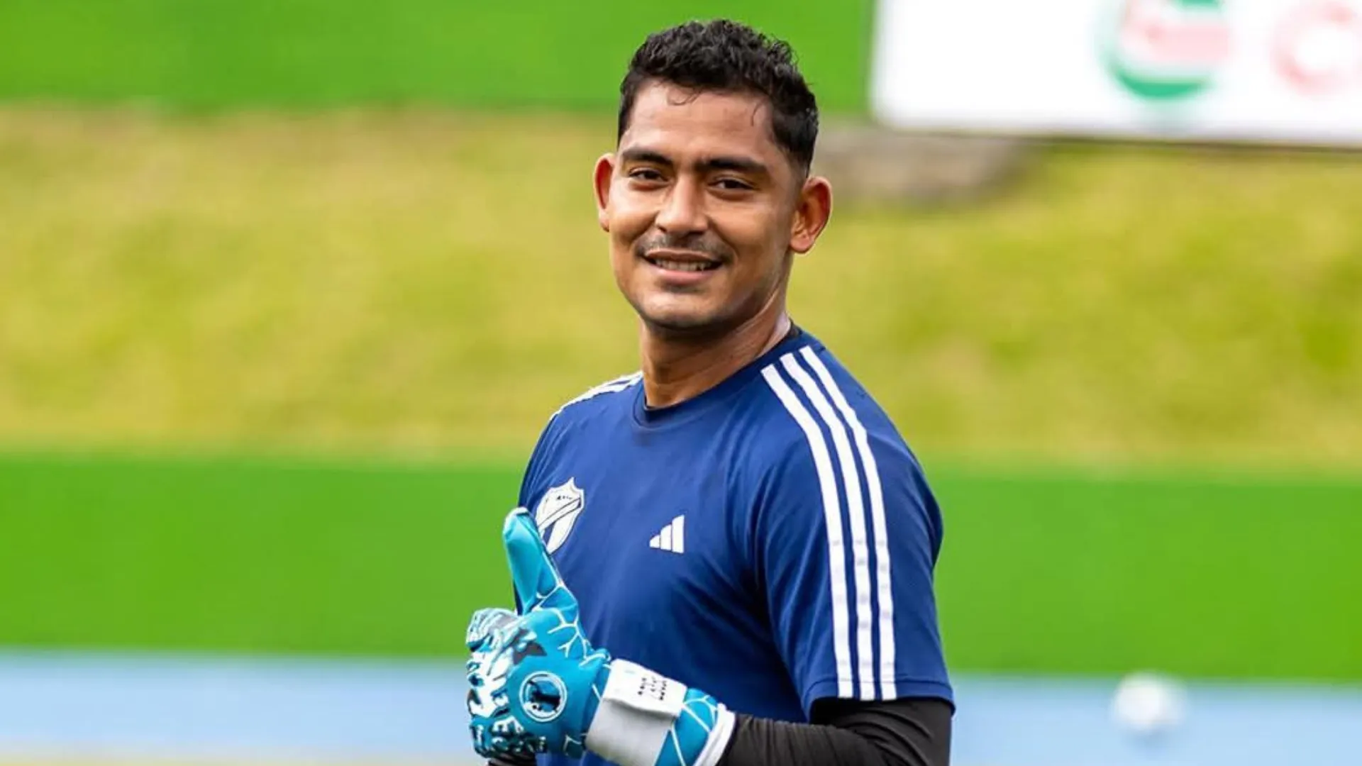 Pérez seguirá en el club.