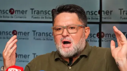 Jafet Soto recibe un duro revés.