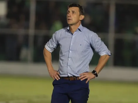 Sebastián Bini sorprende al renunciar de Cobán Imperial y se abren opciones para volver al extranjero