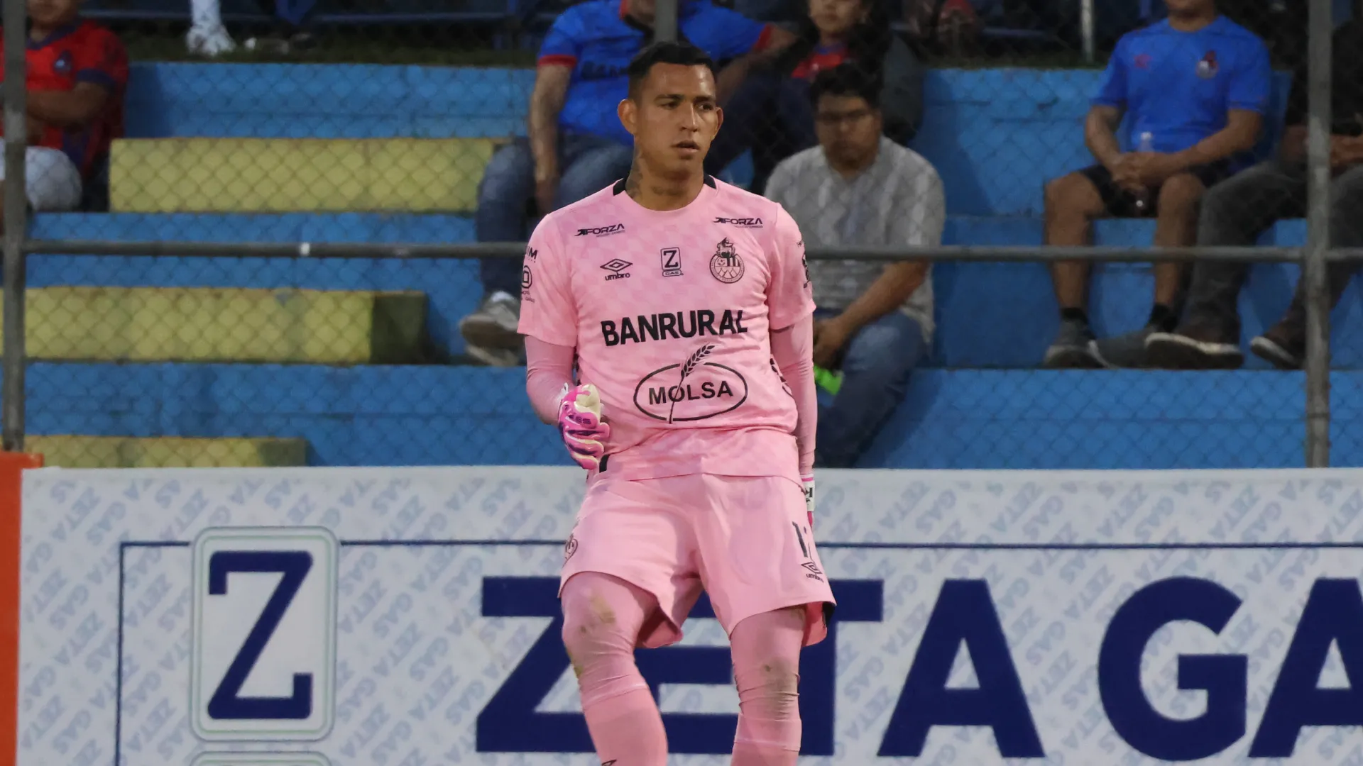 Kénderson Navarro, portero de Municipal