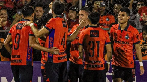 Municipal va por la clasificación.