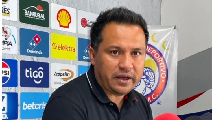 El entrenador no se fue solo