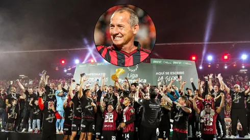 No se vio en TV: el emotivo gesto que tuvo una figura de Alajuelense con Pato López