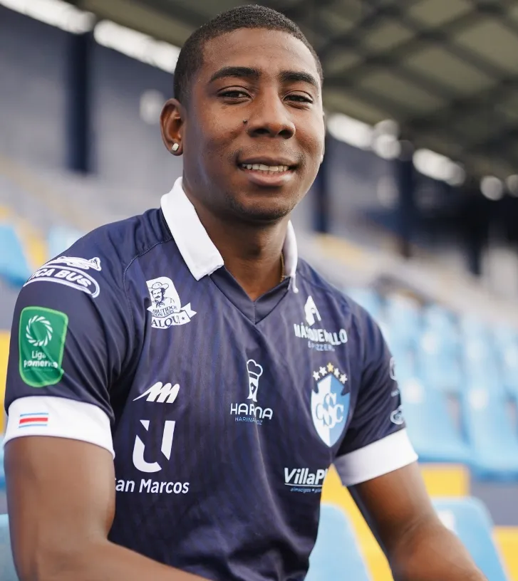 Batiz podría salir de Cartaginés (Instagram).