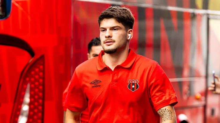 la decisión que Alajuelense tomará con el futuro de Elián Quesada para 2026