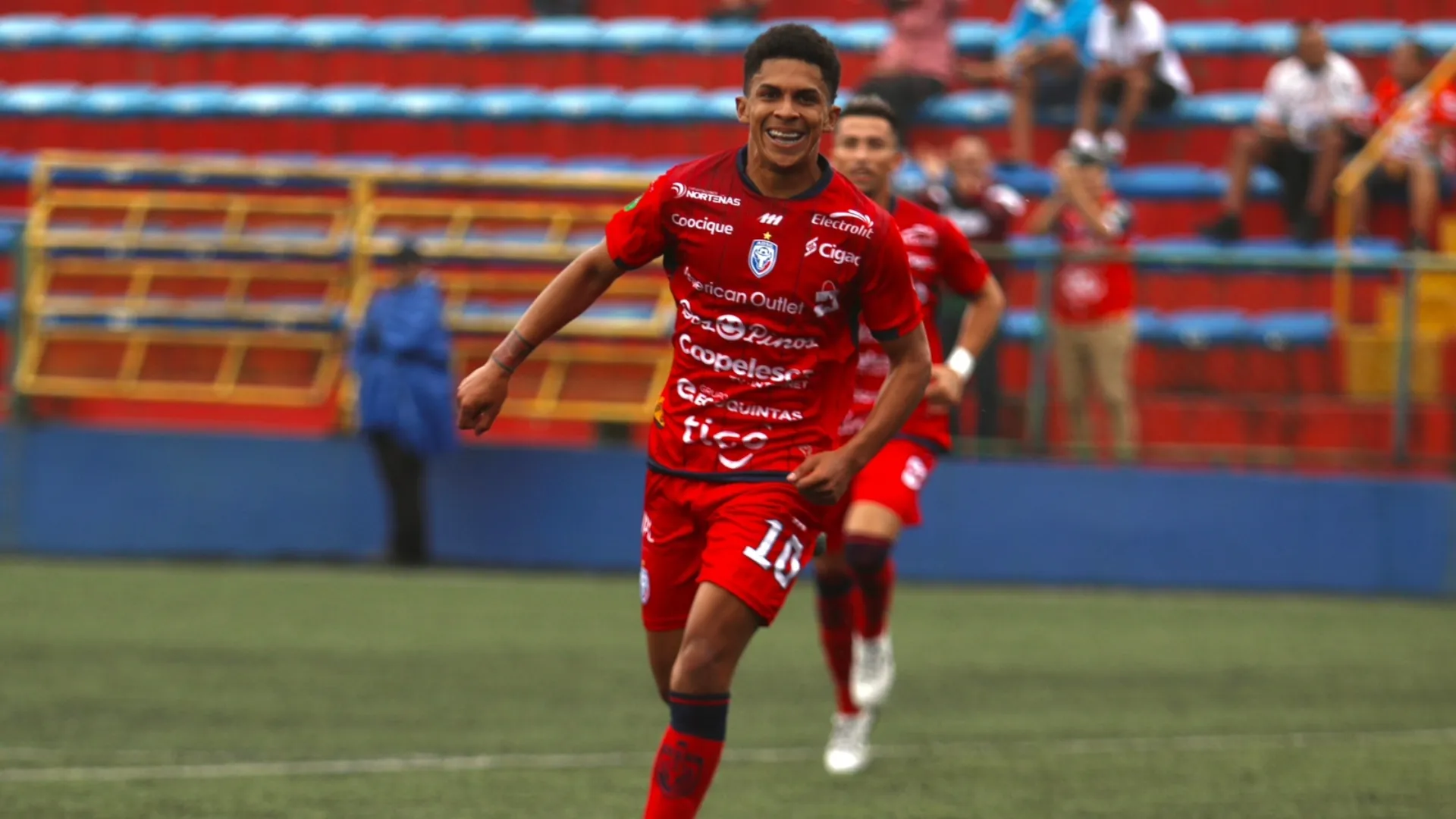 Rachid Chirino regresa a Saprissa. (Foto: San Carlos)