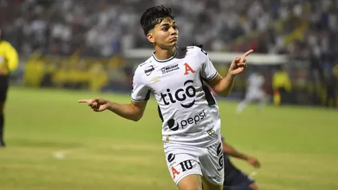 El volante debe definir su futuro