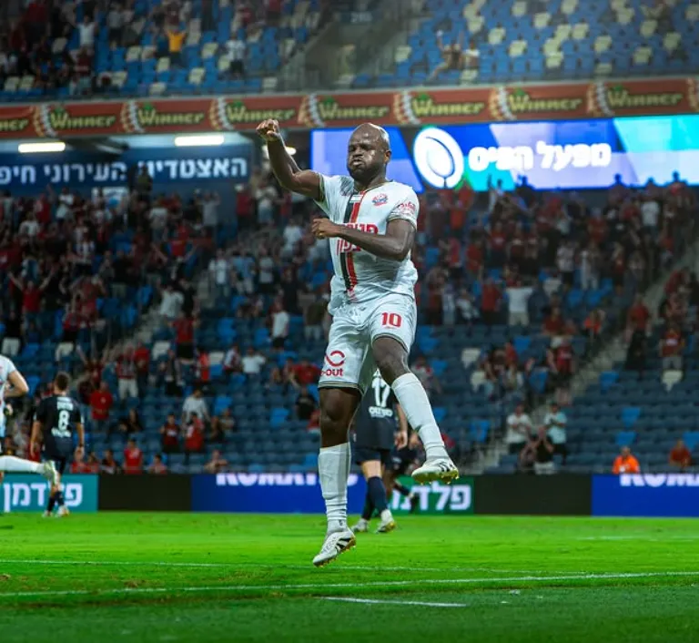 Javon East la rompe en Israel (Instagram).