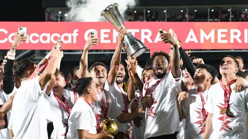 Ex Alajuelense dirigirá a un club tico.