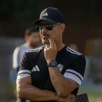 Comunicaciones: Fantasma Figueroa lo sacó y reforzará a un rival directo