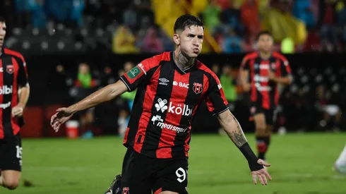 El brasileño se muestra en las redes sociales.