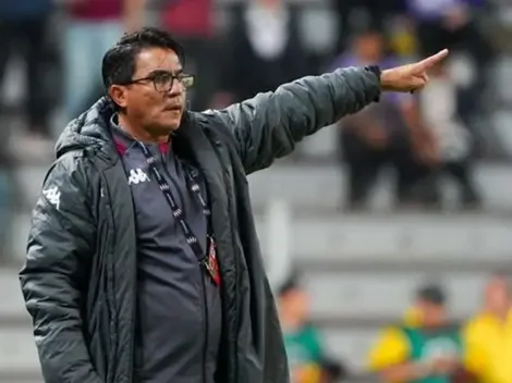 Vladimir Quesada borra a un extranjero en Saprissa