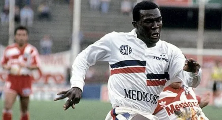 Eduardo Bennett (Radio Gráfica).