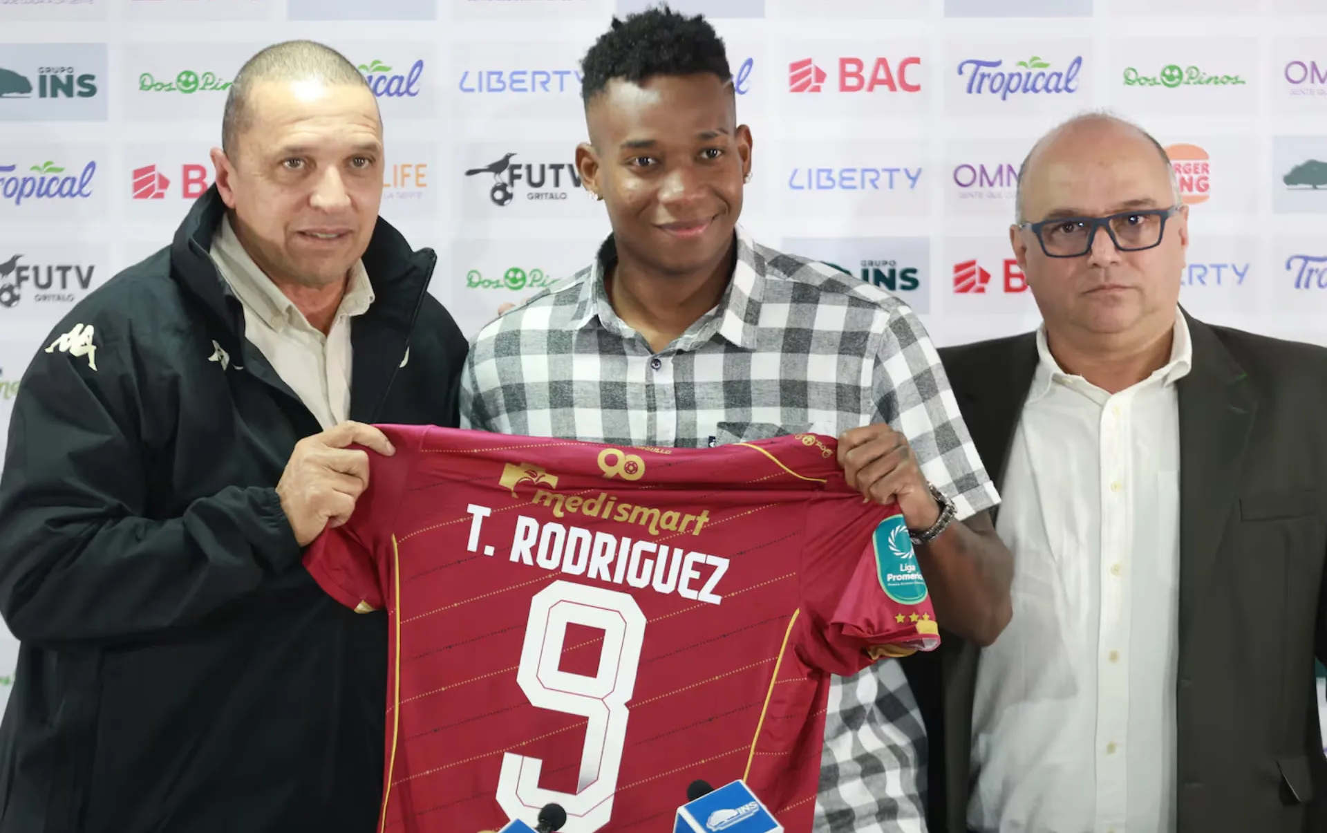 Tomás Rodríguez es el nuevo 9 de Saprissa. (Foto: Rafael Pacheco Granados / La Teja)