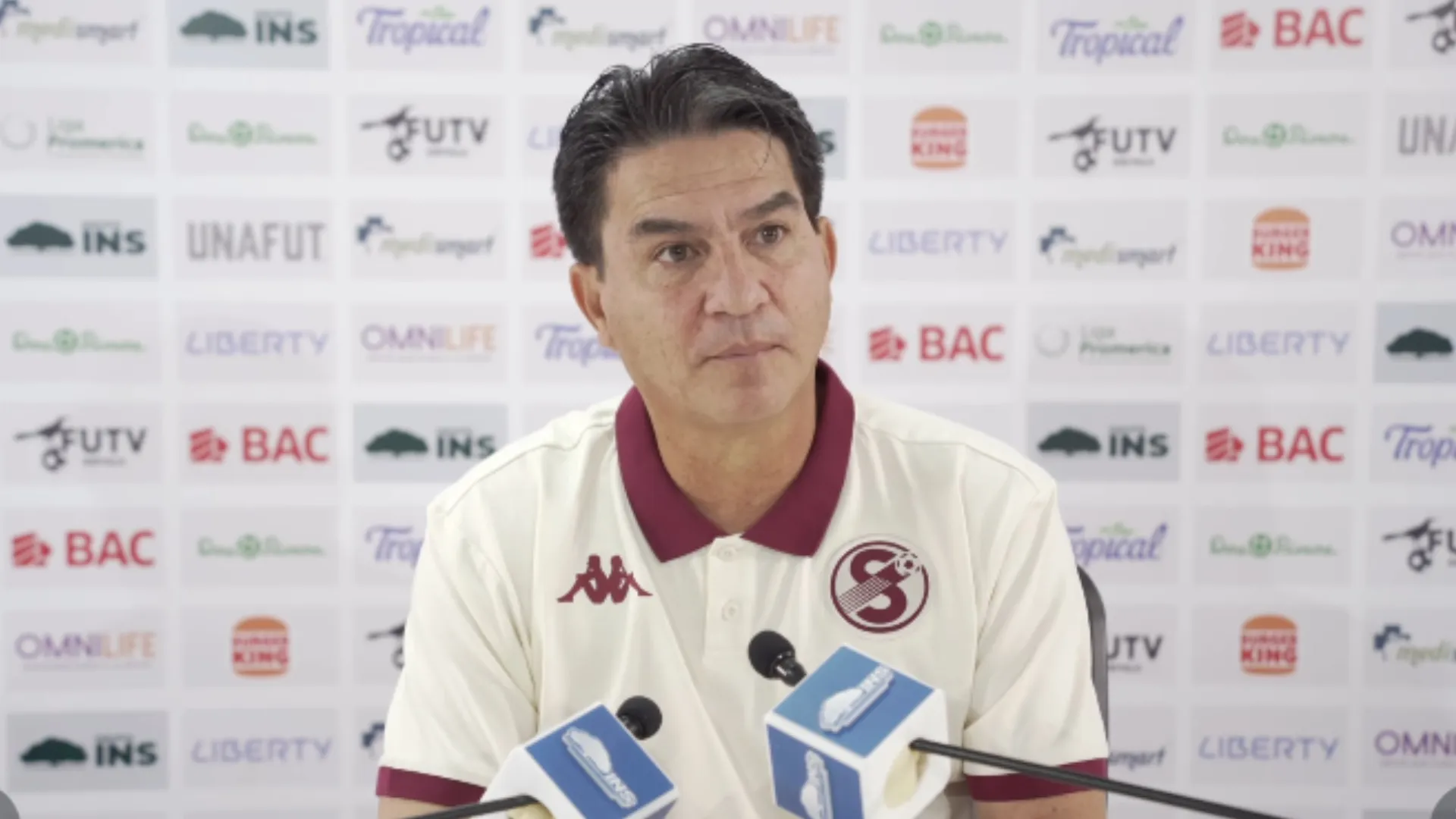 Vladimir Quesada habló en conferencia de prensa.