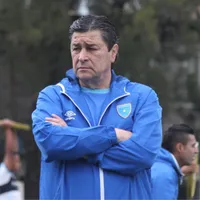 Guatemala celebra inédita decisión de Luis Fernando Tena para amistoso