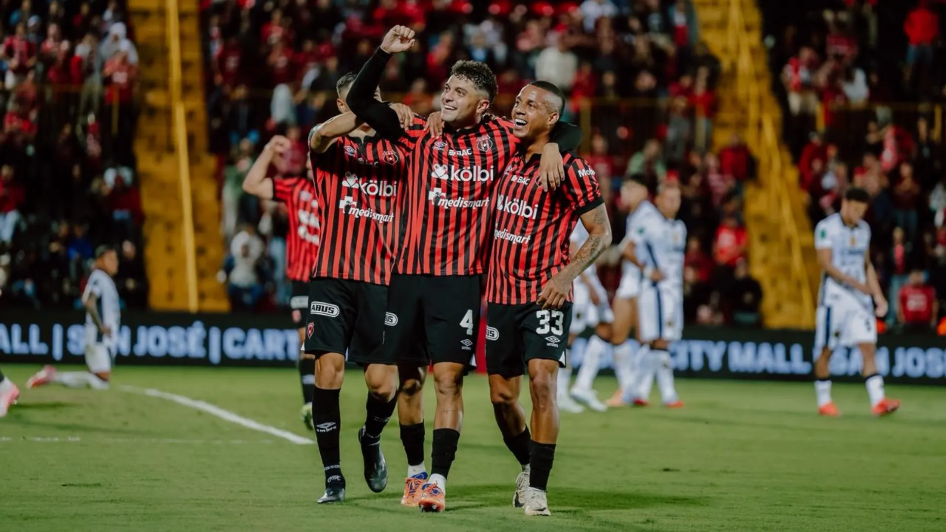 A Alajuelense se le escapó el triunfo en el final.