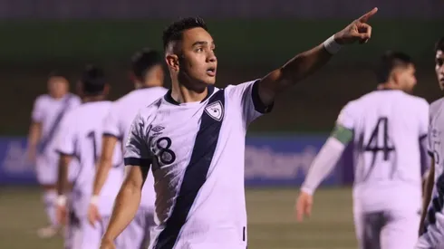 Óscar Santis sorprende a Guatemala ante la posibilidad de hacer historia.
