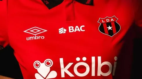 Alajuelense se mueve en el mercado.
