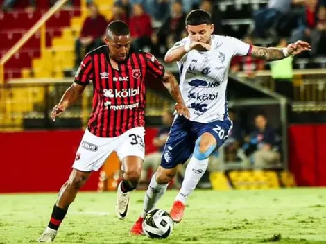 Cartaginés golpea a Alajuelense