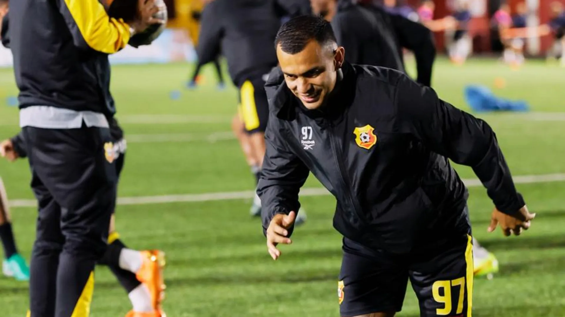 Randall Leal debutó con Herediano.