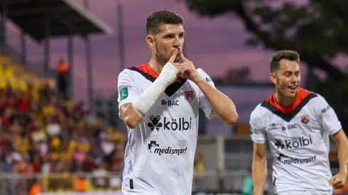 Alajuelense responde sobre el caso Alberto Toril.