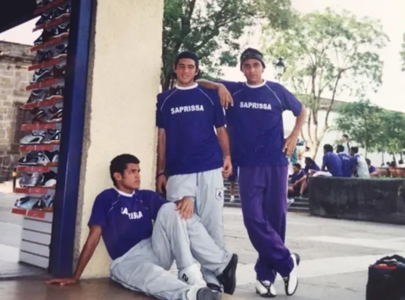 Chaves y Keylor jugaron juntos en Saprissa y La Sele Sub-17 (El Mundo).