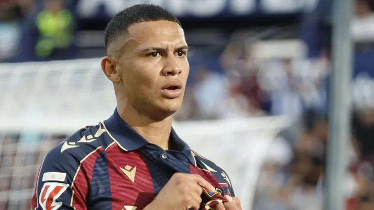 Kervin Arriaga juega actualmente para el Levante de la primera división de España, pero le han salido varias "novias".