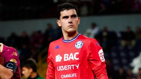 Abraham Madriz viene de ser la figura de Saprissa ante Sporting.