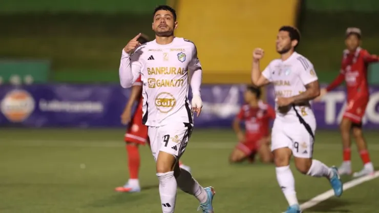 Los cremas sacaron la chequera en su nuevo fichaje