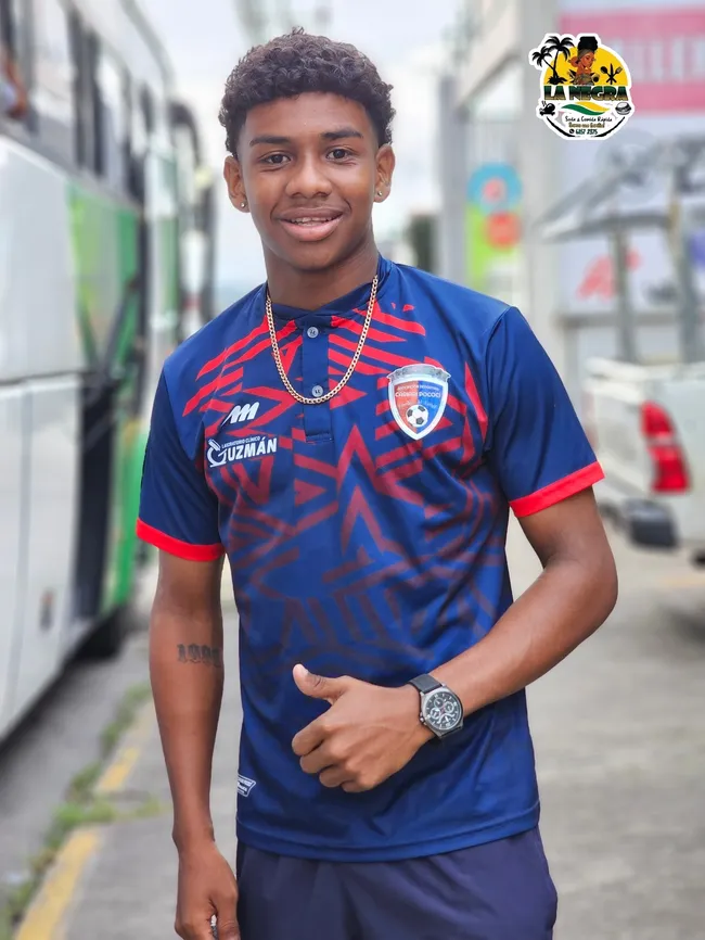 Pennant ya tiene roce en el primer equipo de Cariarí-Pococí (Facebook).