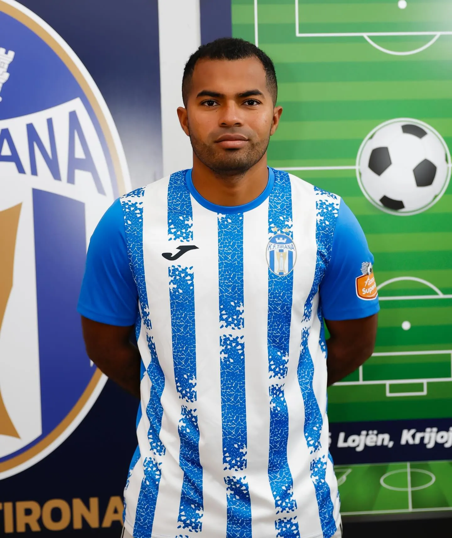 El equipo de Freddy Álvarez solicitó suspender su duelo por la liga albanesa (Facebook).