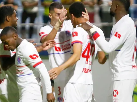 Salió de Olimpia, lo querían en Costa Rica, pero un club de Honduras les ganó el fichaje