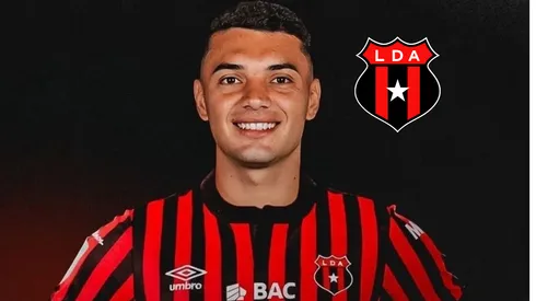 Malcom Pilone aterriza en Alajuela.