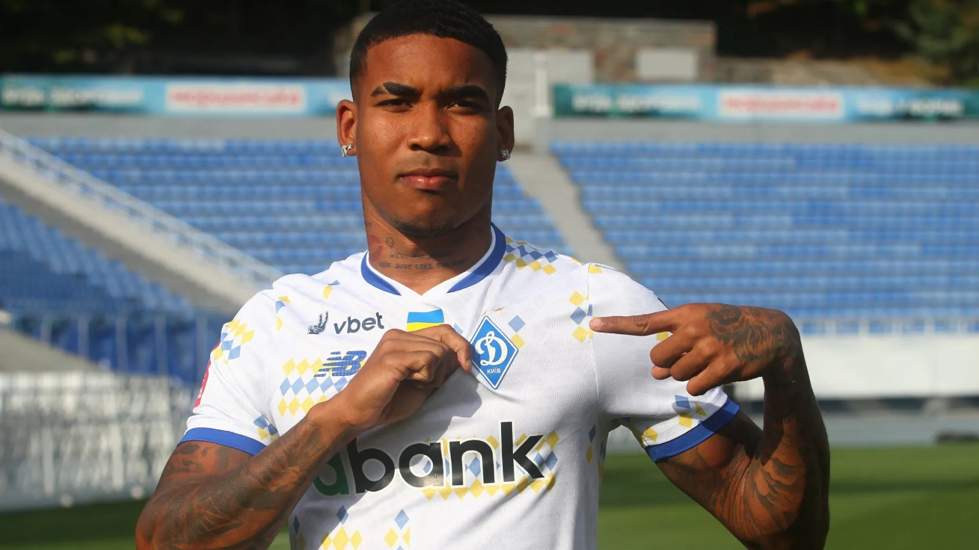 Eduardo Guerrero defiende los colores del Dynamo Kyiv. (Instagram)