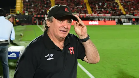 Machillo Ramírez recibe una mala noticia.