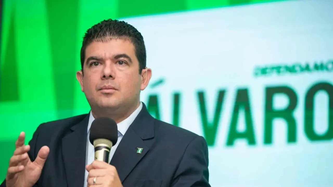 Álvaro Ramos (CRC Radio).