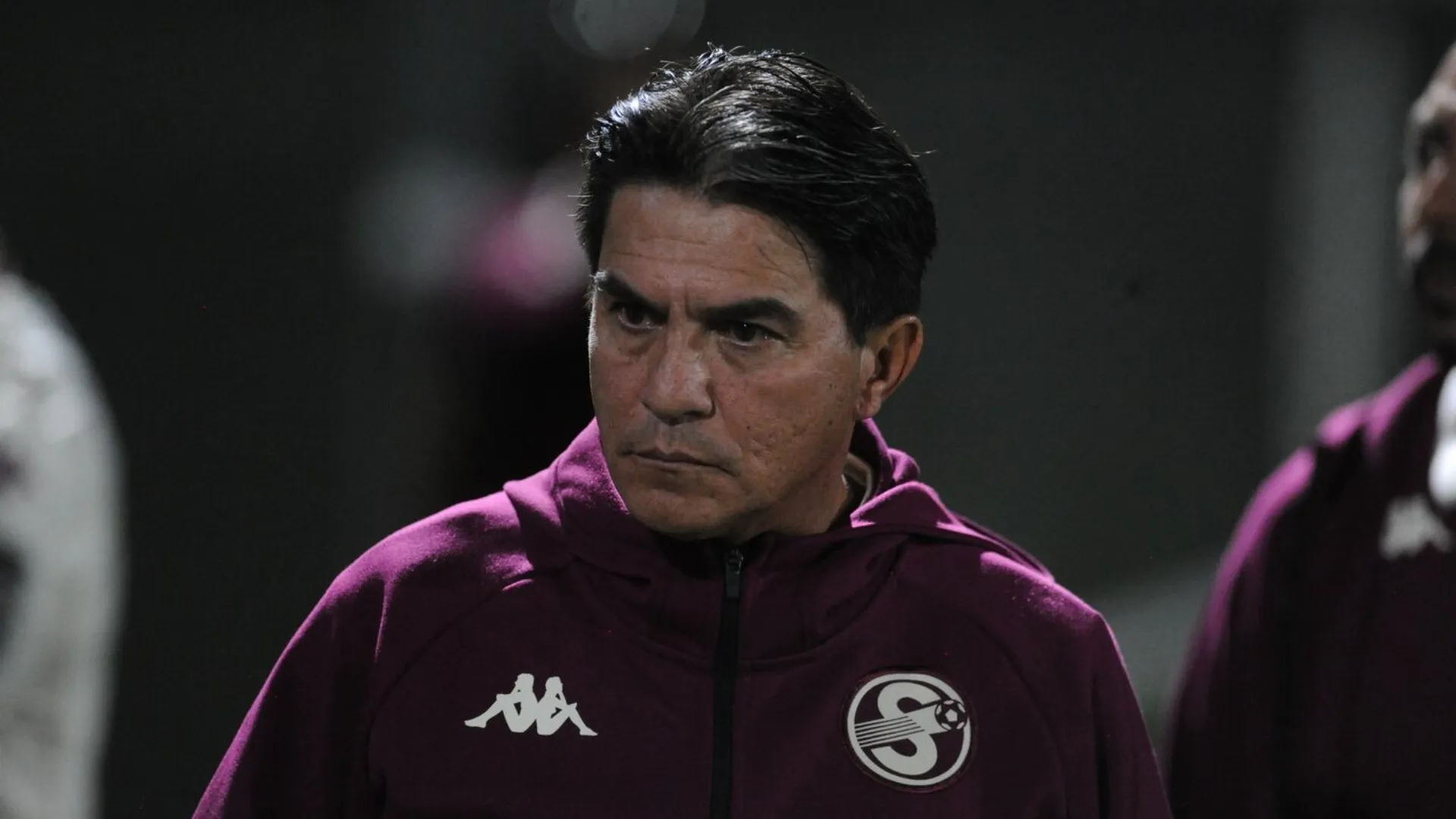 Vladimir Quesada recibe una mala noticia.