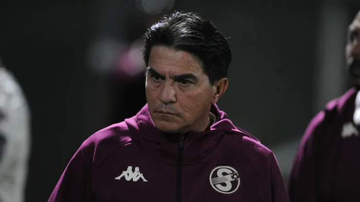 Vladimir Quesada recibe una mala noticia.