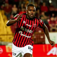 Joel Campbell contra las cuerdas