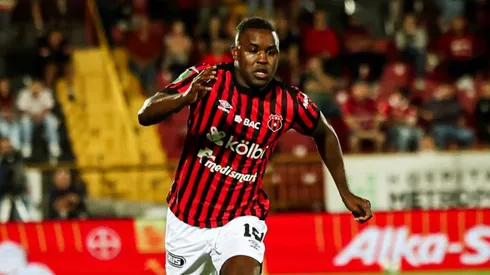 Joel Campbell está complicado.