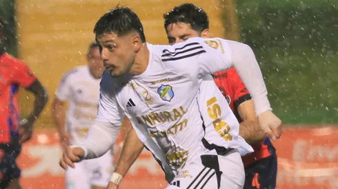 El delantero cerró la novela.