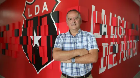 El presidente presentó la propuesta.