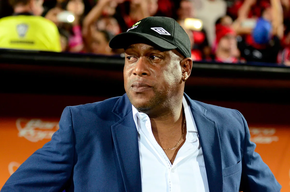 El salario de Medford sería más alto que el de su predecesor (Saprissa).