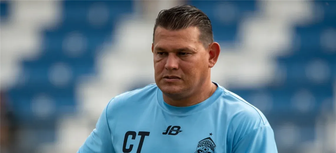 Geiner Segura firmó contrato con Saprissa (Teletica).