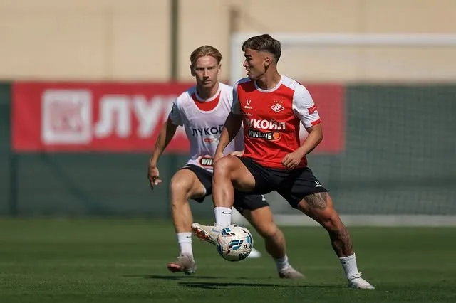 Manfred Ugalde no se mueve de Rusia (Instagram).