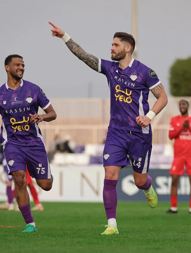 Jonathan Moya es el goleador de su equipo (Instagram).